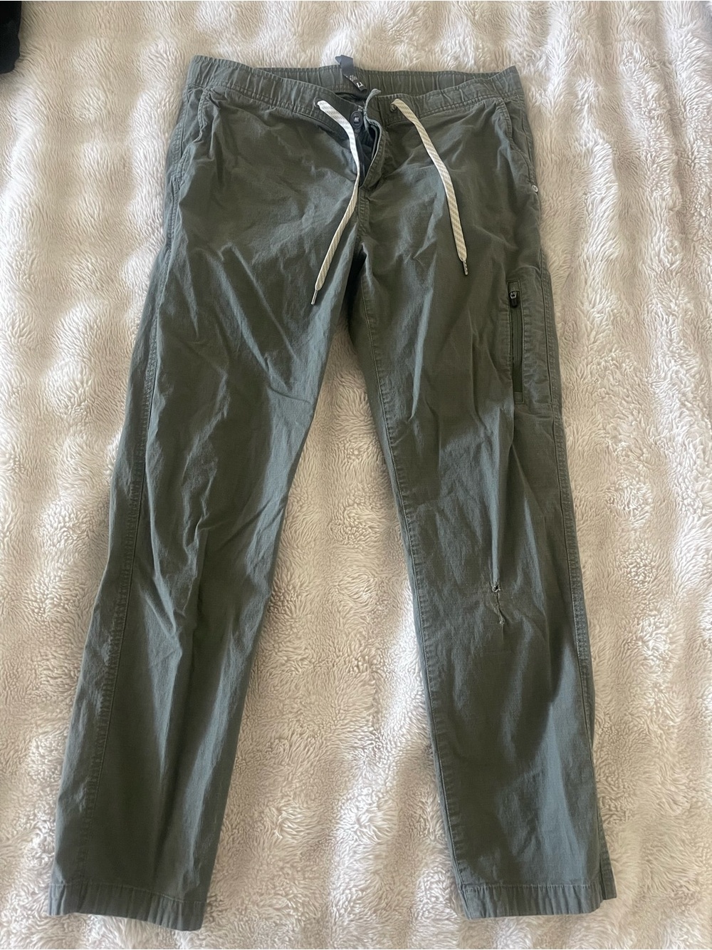 Women’s Vuori Olive Drawstring Cargo Pants